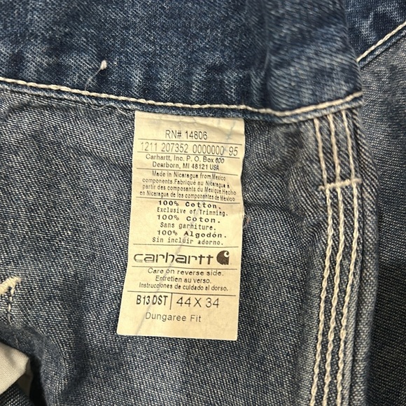 Carhartt cargo jeans. Dungaree fit. Size 44x34 - Picture 3 of 3